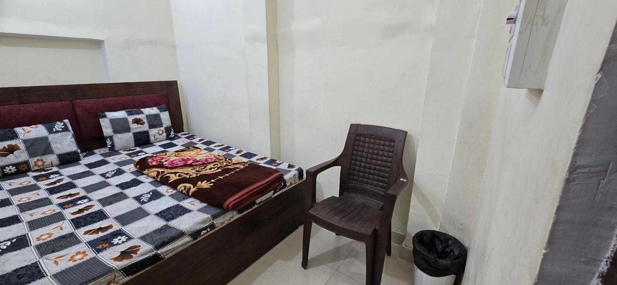 Ramlala Paying Guest House Stay Just 100M From Saryu Ghat, Ayodhya Ngoại thất bức ảnh