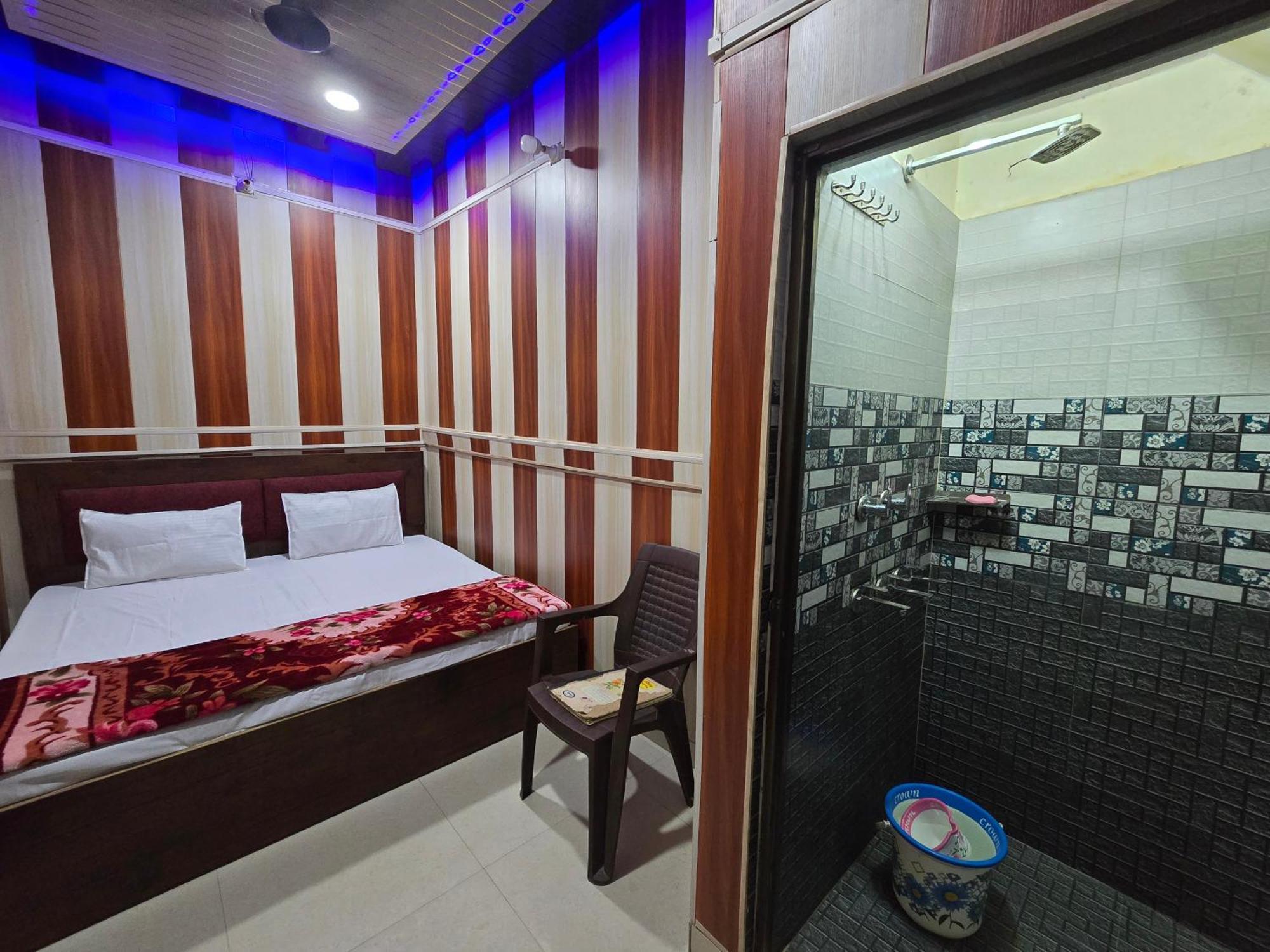 Ramlala Paying Guest House Stay Just 100M From Saryu Ghat, Ayodhya Ngoại thất bức ảnh