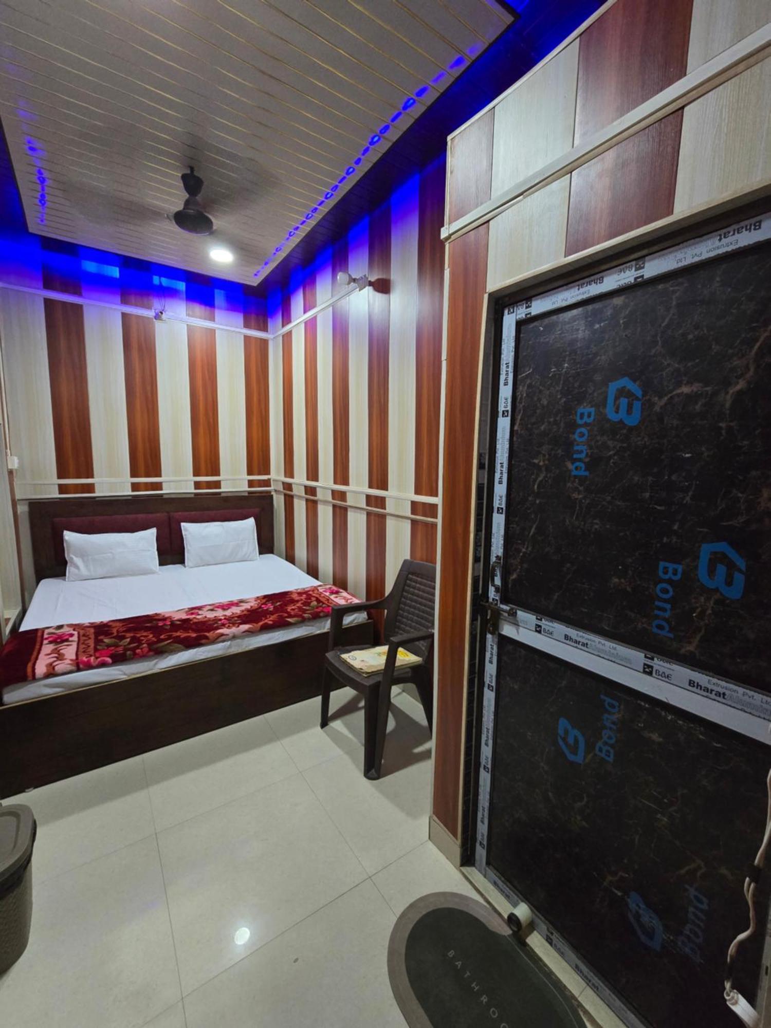 Ramlala Paying Guest House Stay Just 100M From Saryu Ghat, Ayodhya Ngoại thất bức ảnh