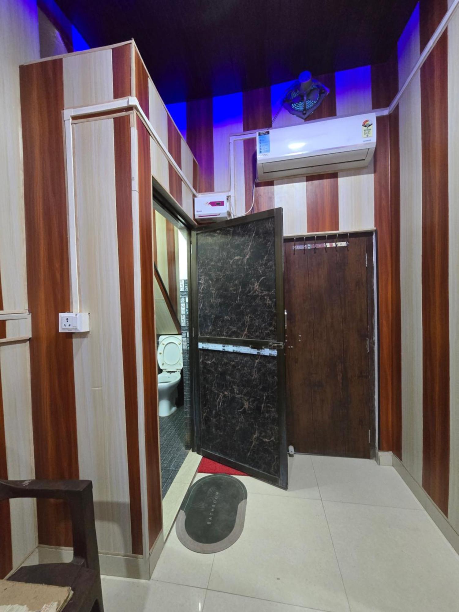 Ramlala Paying Guest House Stay Just 100M From Saryu Ghat, Ayodhya Ngoại thất bức ảnh